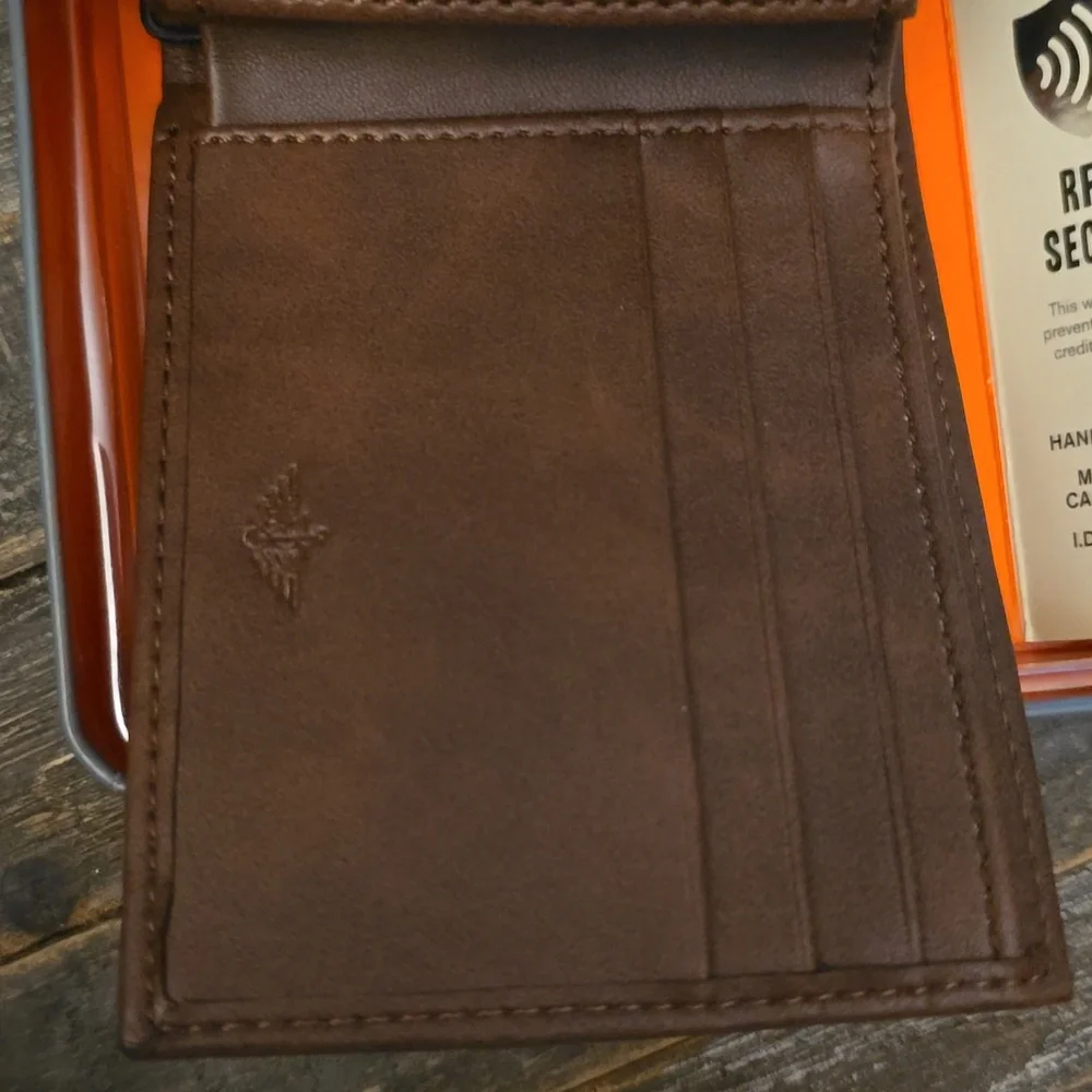 DOCKERS WALLET GIFT 🎁 BOX